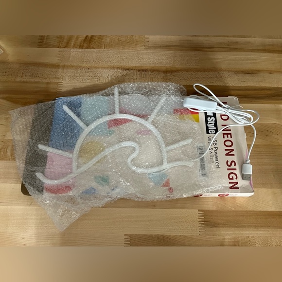 LED Neon Retro Sun Wave Accent Light - Picture 3 of 6